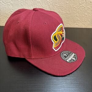 Mitchell & Ness Red Seattle Supersonics Size 7 5/8 Fitted Hat